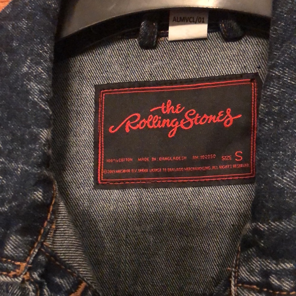 New Listing! Official Rolling Stones Vintage Style Denim Jacket - Picture 5 of 14